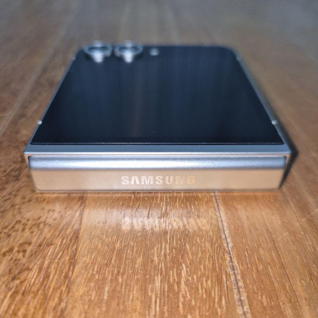 名*子様 Galaxy Z Flip6 ホワイト 国内版 SIMフリー