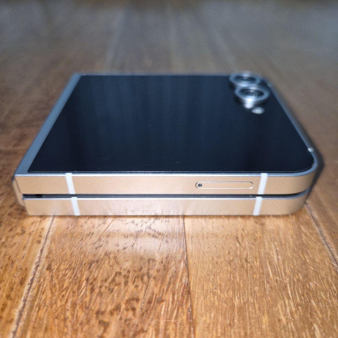 名*子様 Galaxy Z Flip6 ホワイト 国内版 SIMフリー