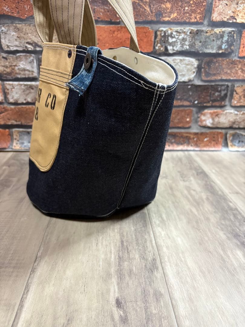 デニムリメイク　大きい丸底トートバッグ