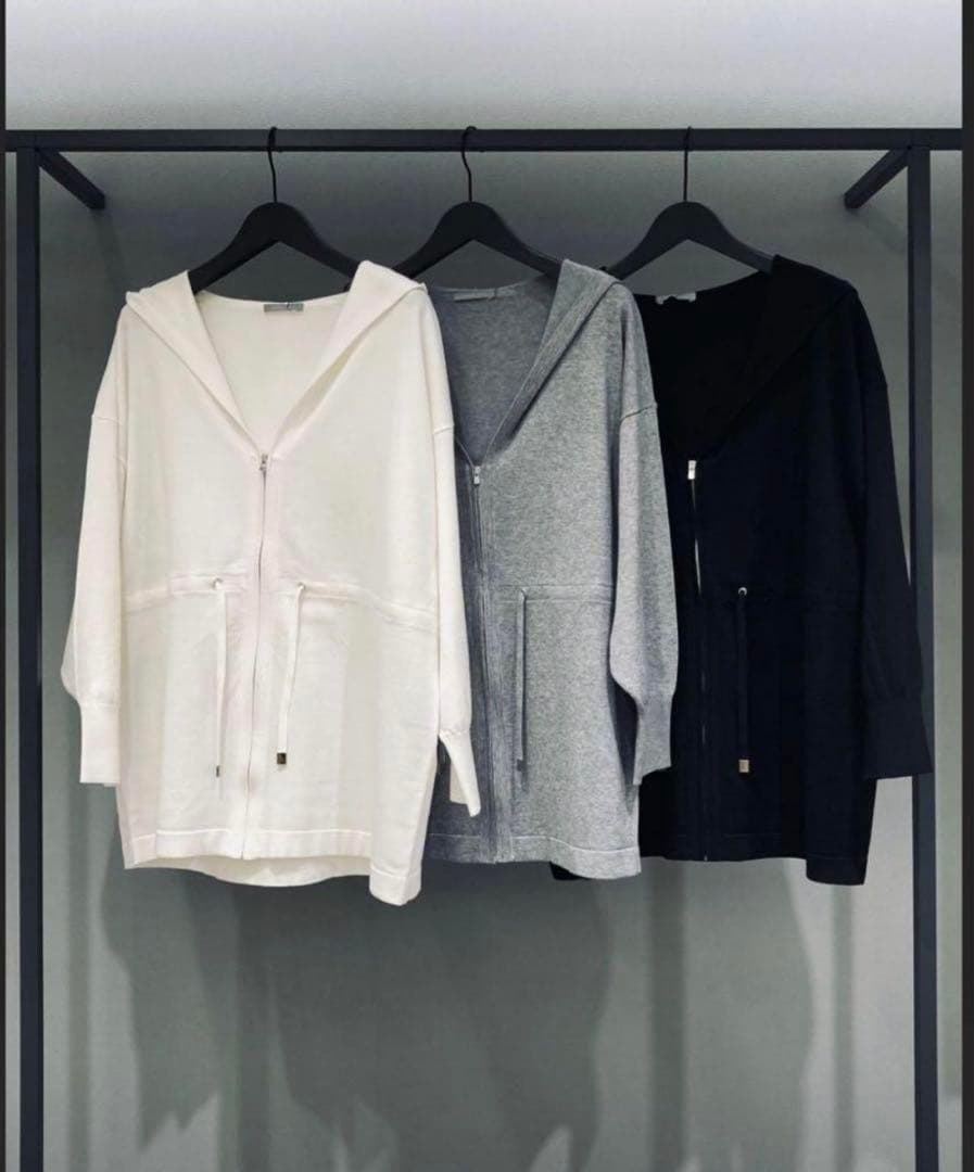 【美品】theory luxeセオリーリュクス　落ち感フーディパーカー　近年