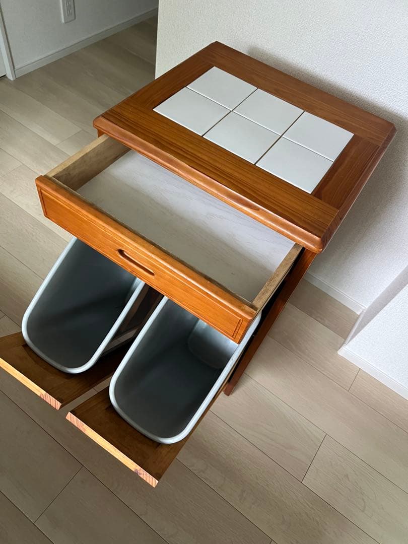 木製ごみ箱 タイル天板付き