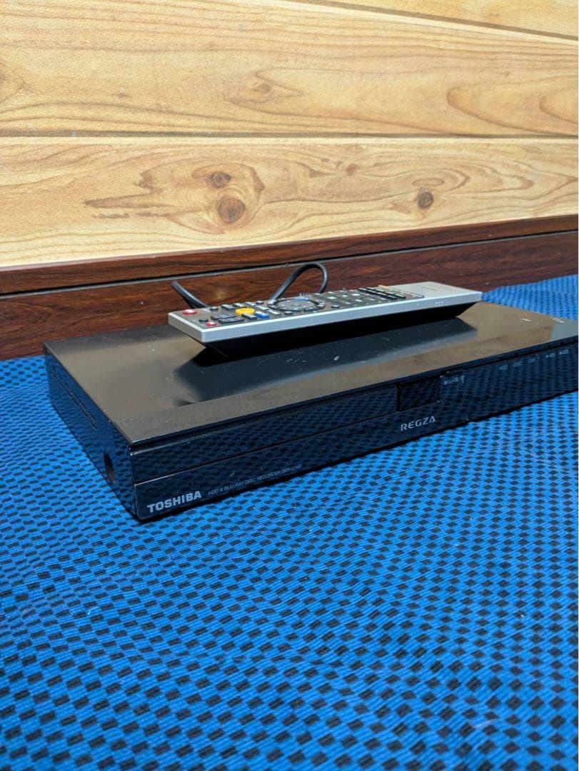 TOSHIBA REGZA ブルーレイレコーダー リモコン付き
