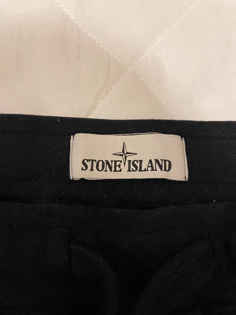 Stone  黒 ショートパンツ