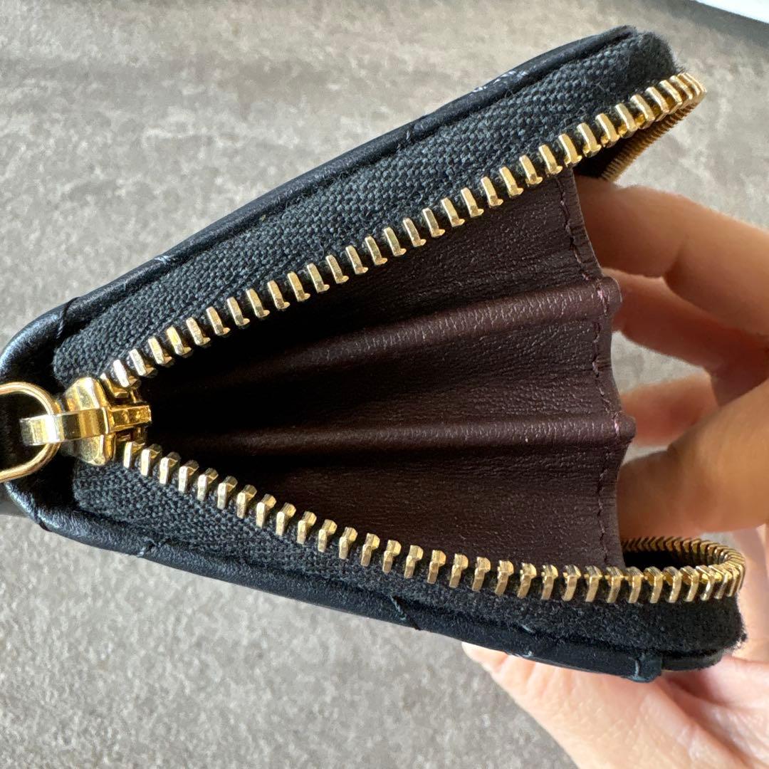 CHANEL クラシックジップパース　ラムスキン　ブラック　ゴールド金具