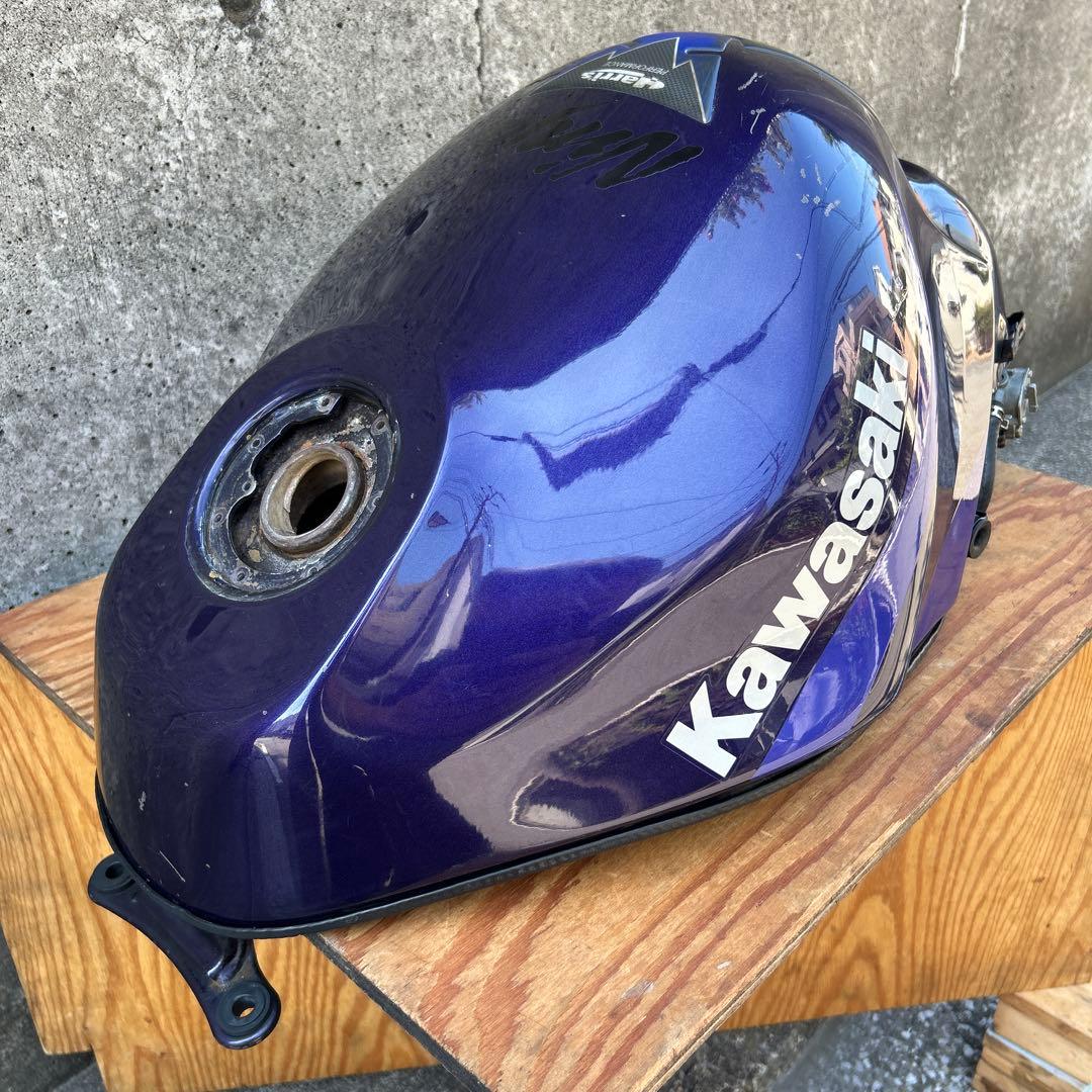 ZZR1100C ガソリンタンク