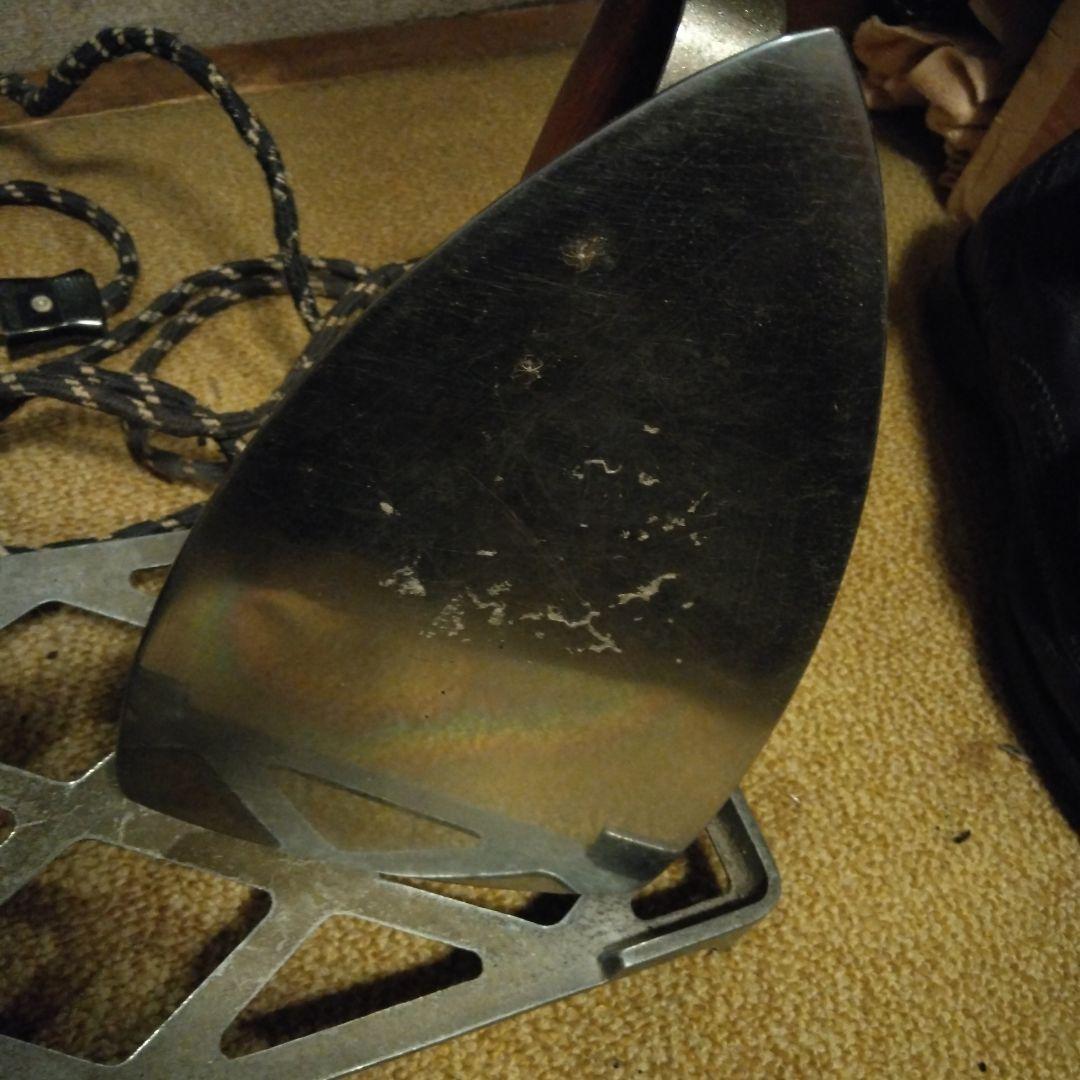 ヴィンテージ！63年前の業務用アイロン 600W