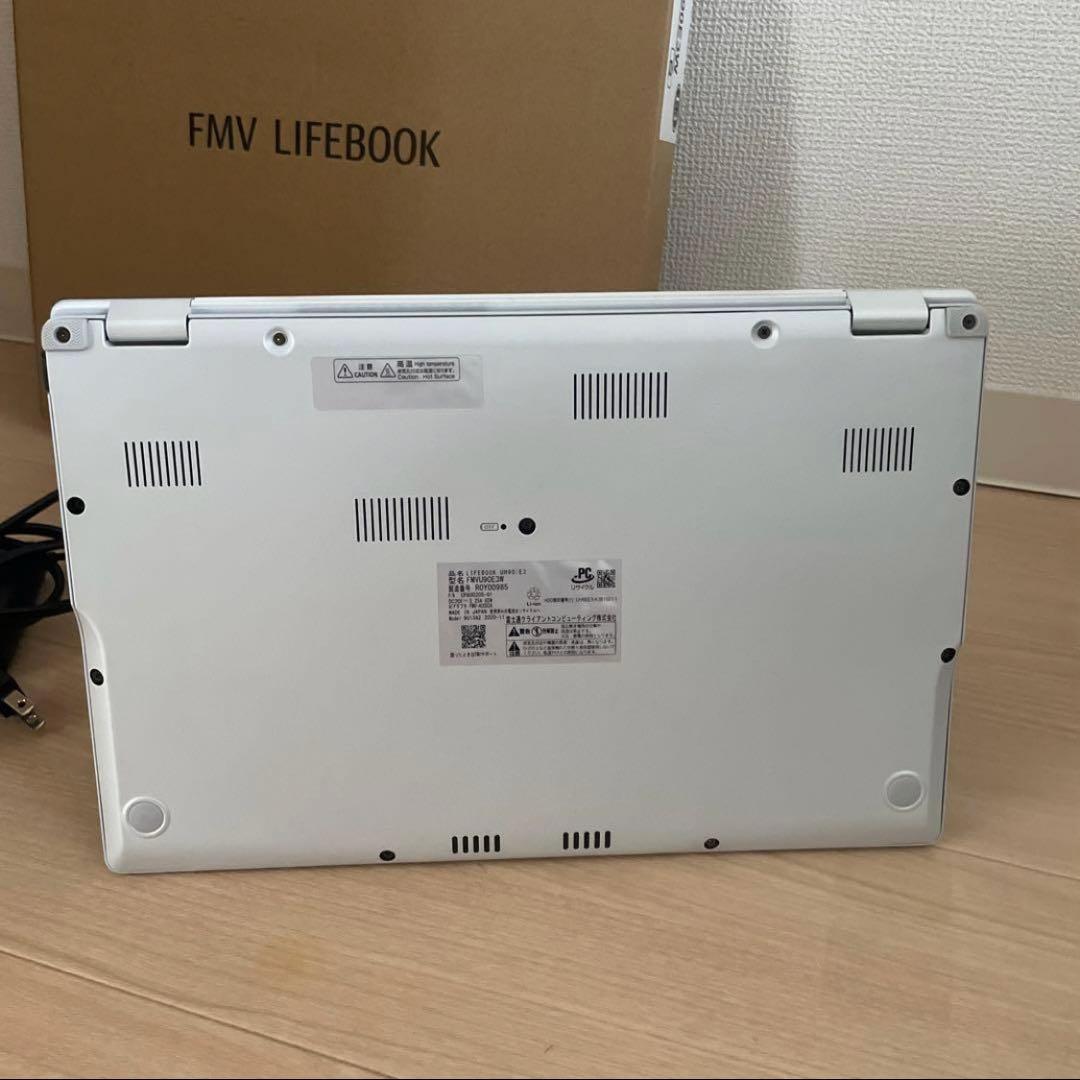 富士通 FMV LIFEBOOK UH90/E3 834g