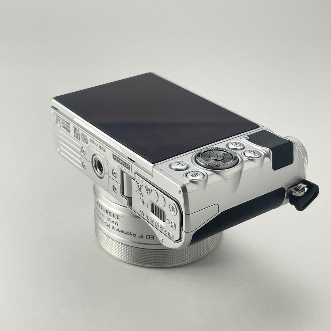 【極上美品・返品保証】Nikon1 J5 標準レンズキット