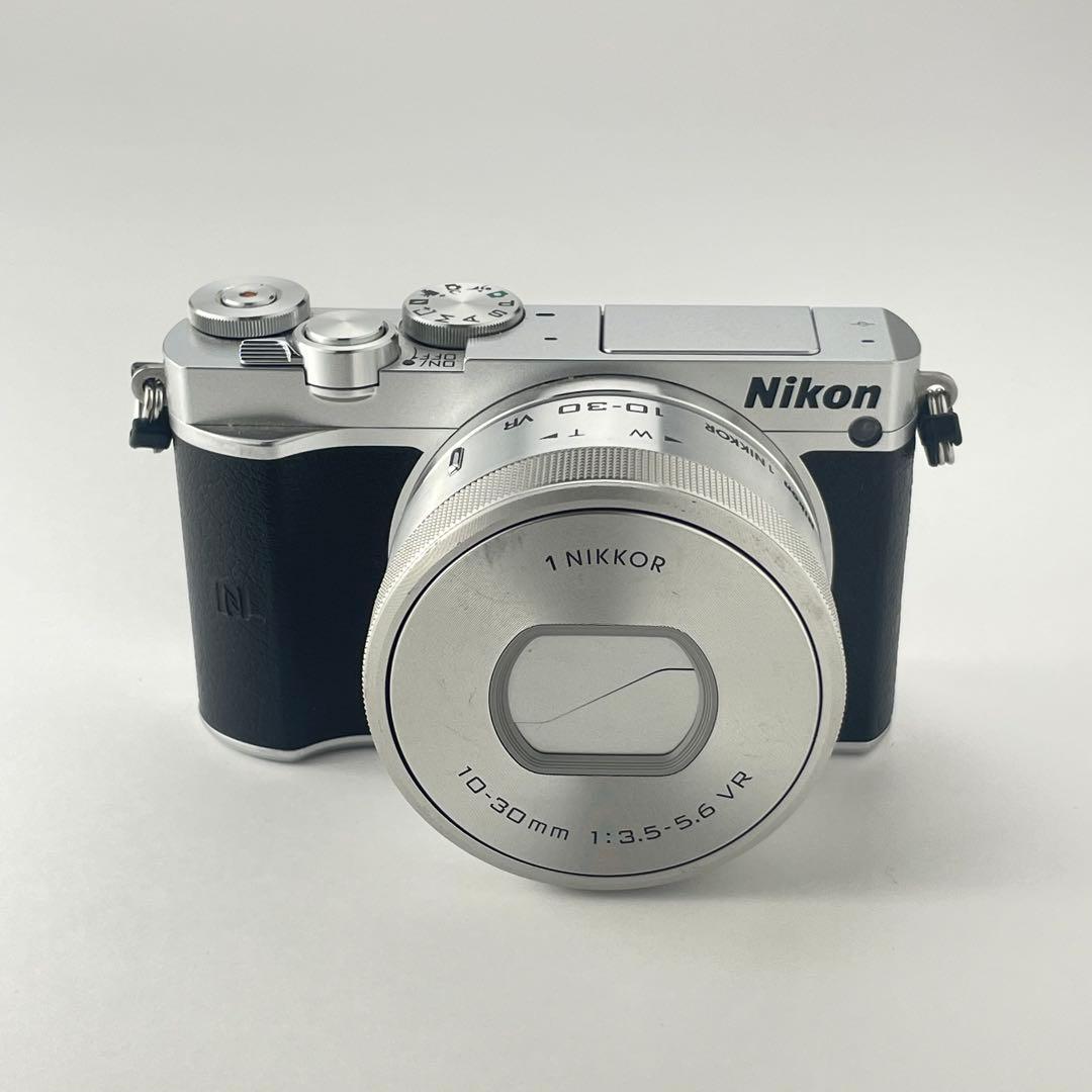 【極上美品・返品保証】Nikon1 J5 標準レンズキット