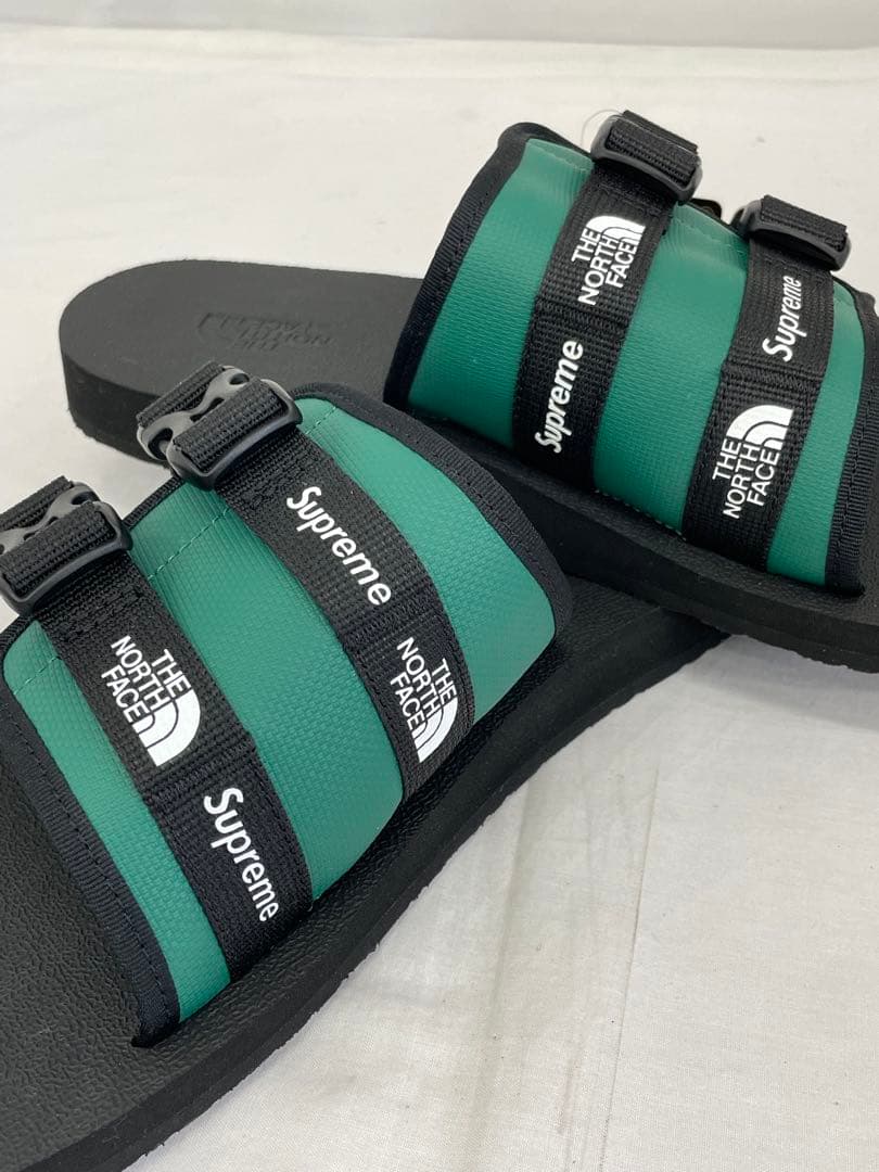 knmen150-0269 Svpreme×THENORTHFACE サンダル