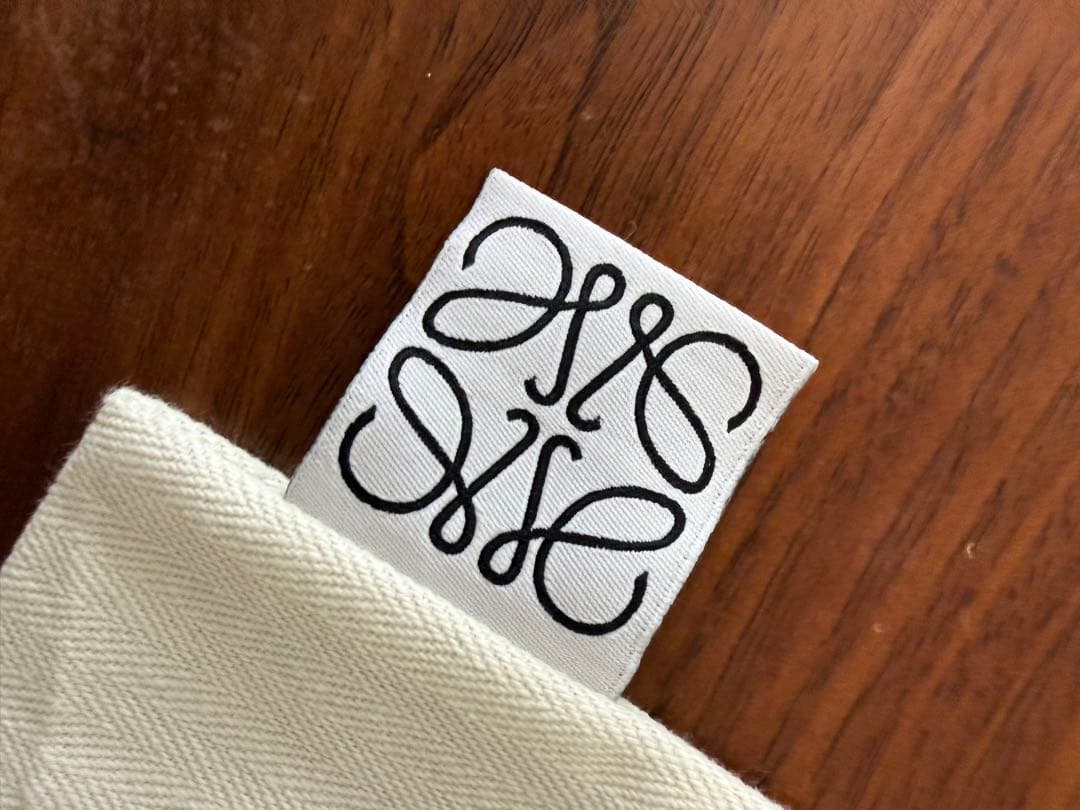 LOEWE フォントトート スモール