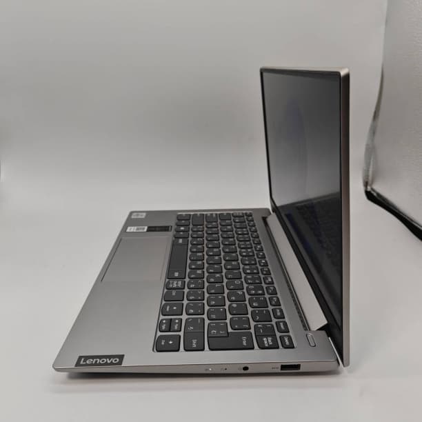 第10世代 i7 バッテリ新品 13 レノボ SSD512GB 8GB オフィス