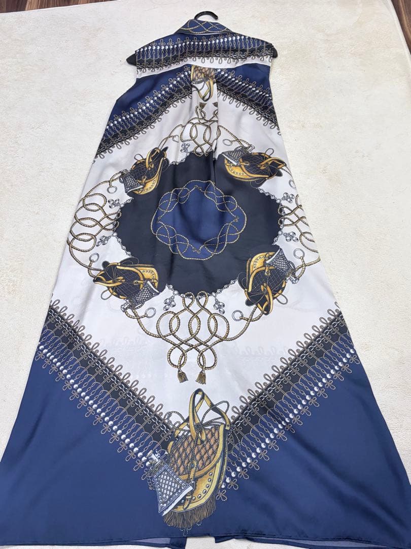 グレースコンチネンタル　ワンピース　ノースリーブ　ベルト・ペチコート付き