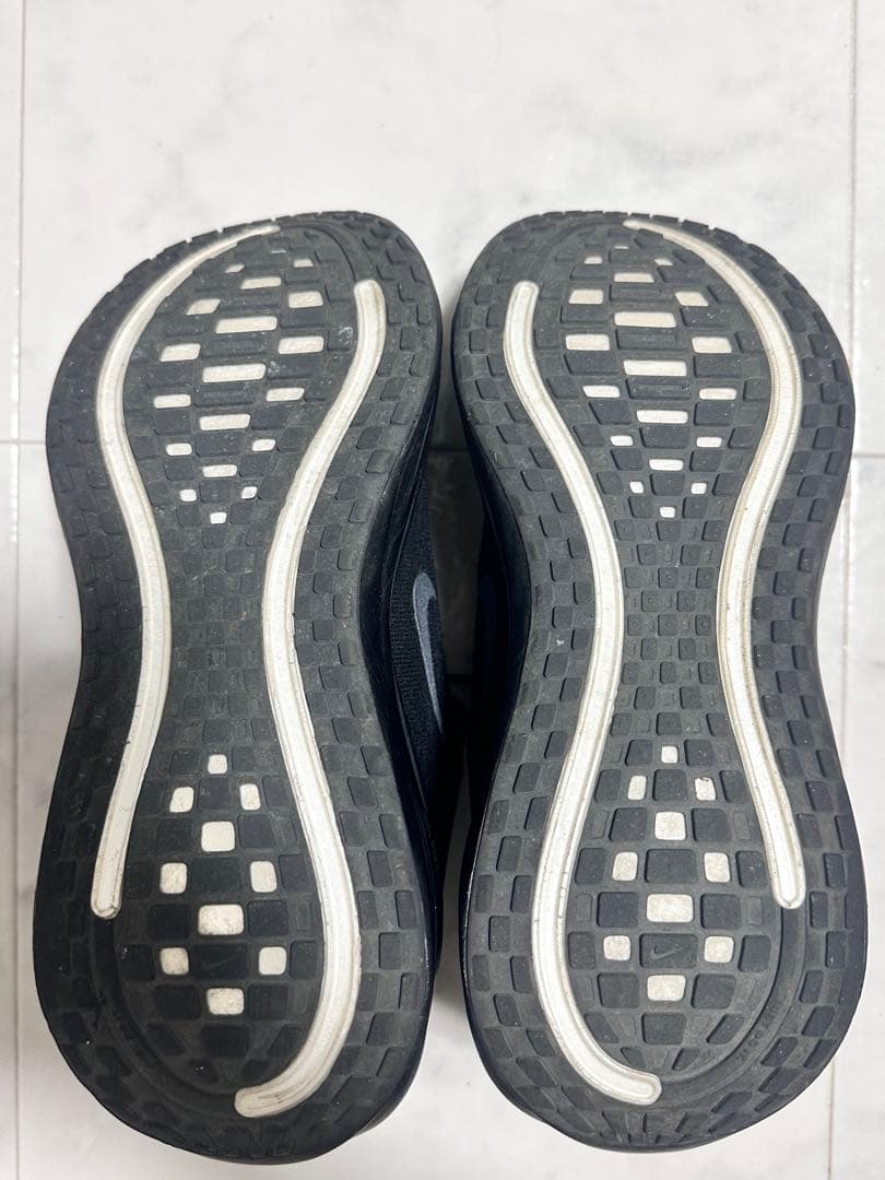 NIKE ボメロプラス　25.5 ナイキ