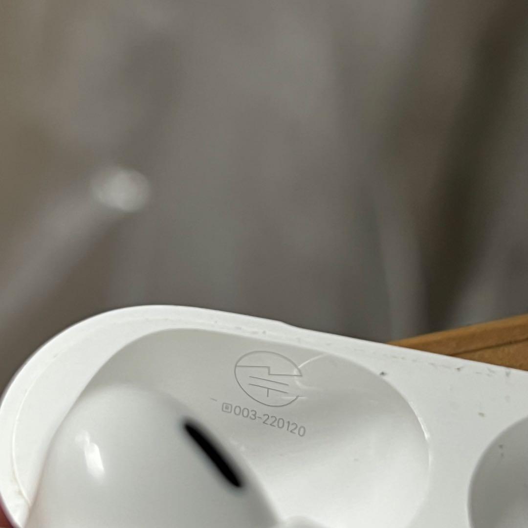 k*n様 he【used】AirPods Pro エアポッツプロ　A2698