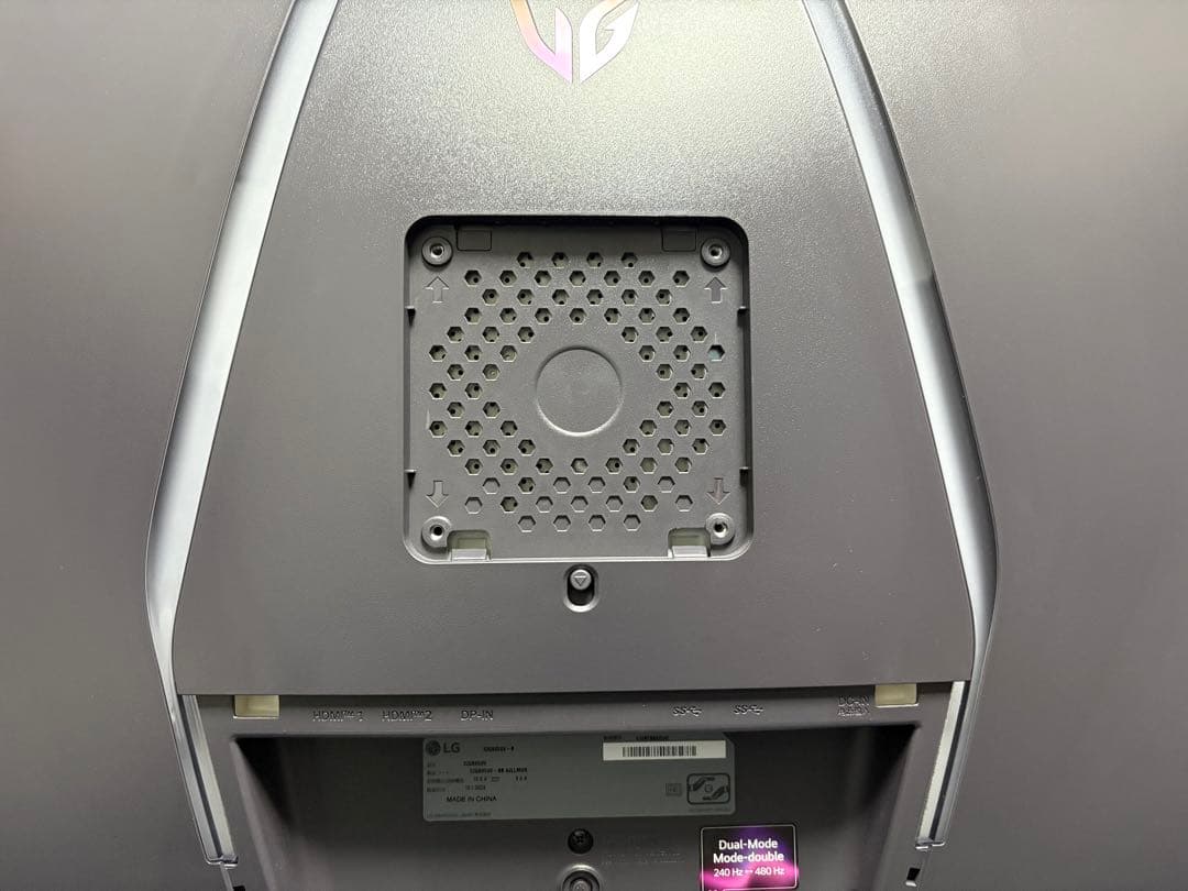 LG UltraGear モニター 本体