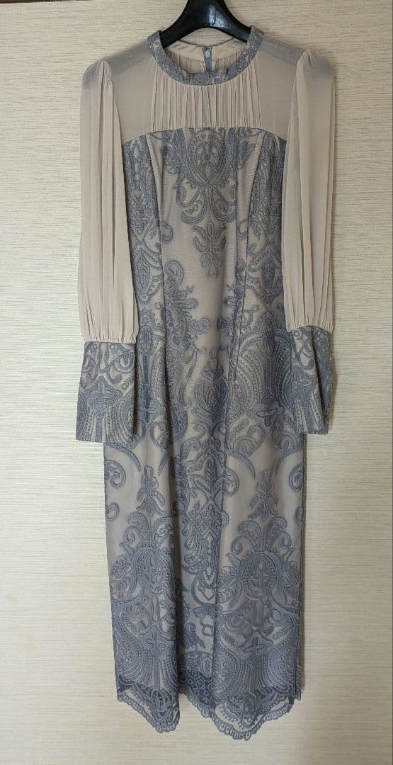 niana グレー レース模様 長袖 パーティードレス