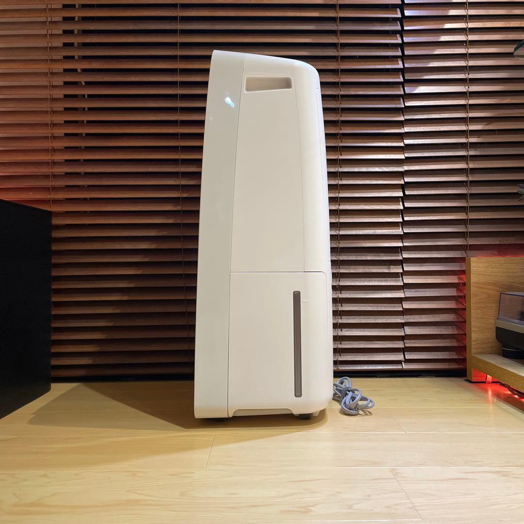 SHARP 除湿機衣類乾燥 18L プラズマクラスター7000 CV-L180W