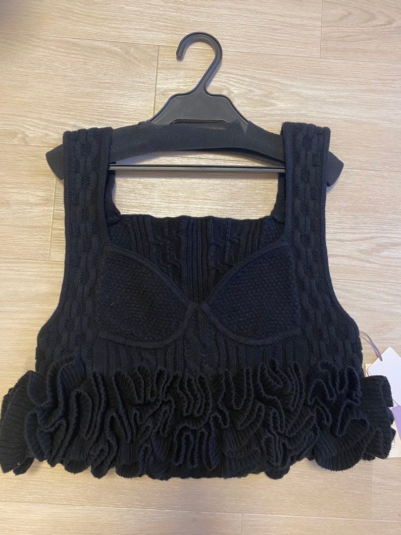 la belle Etude ニッティングパターンボリュームフリルニットビスチェ