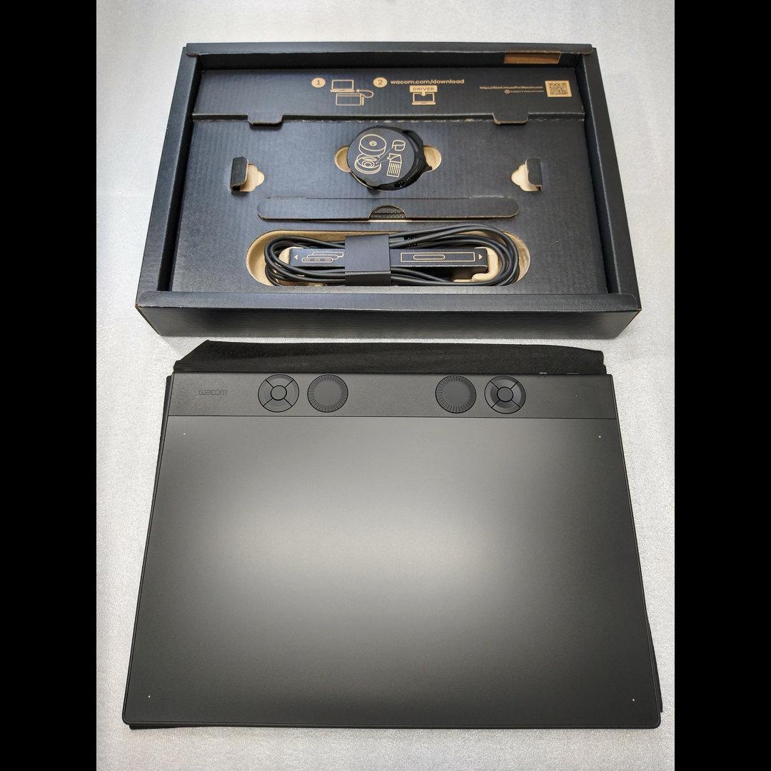 Wacom Intuos Pro 2025 Mサイズ
