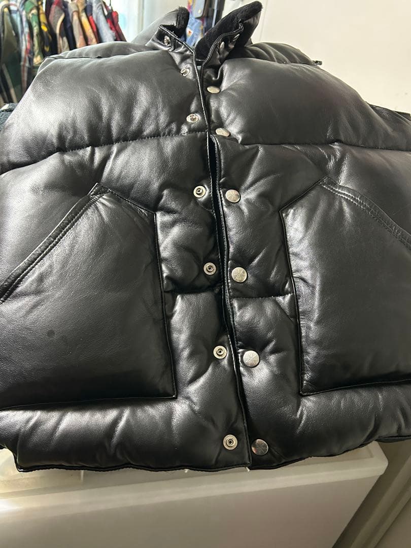 ラムレザー ダウンベスト 黒