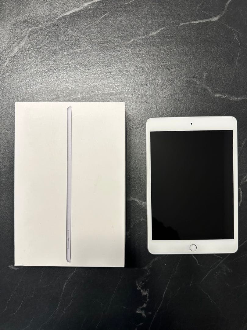 【完動品】iPad mini5 64GB SIMフリー【美品】