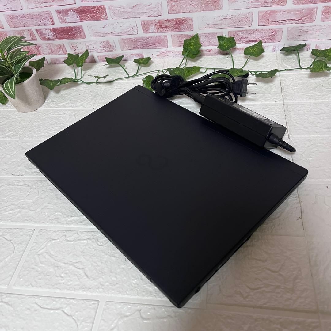 ★富士通美品 SSD新品128GB メモリ8GB★高解像度 ノートPC56