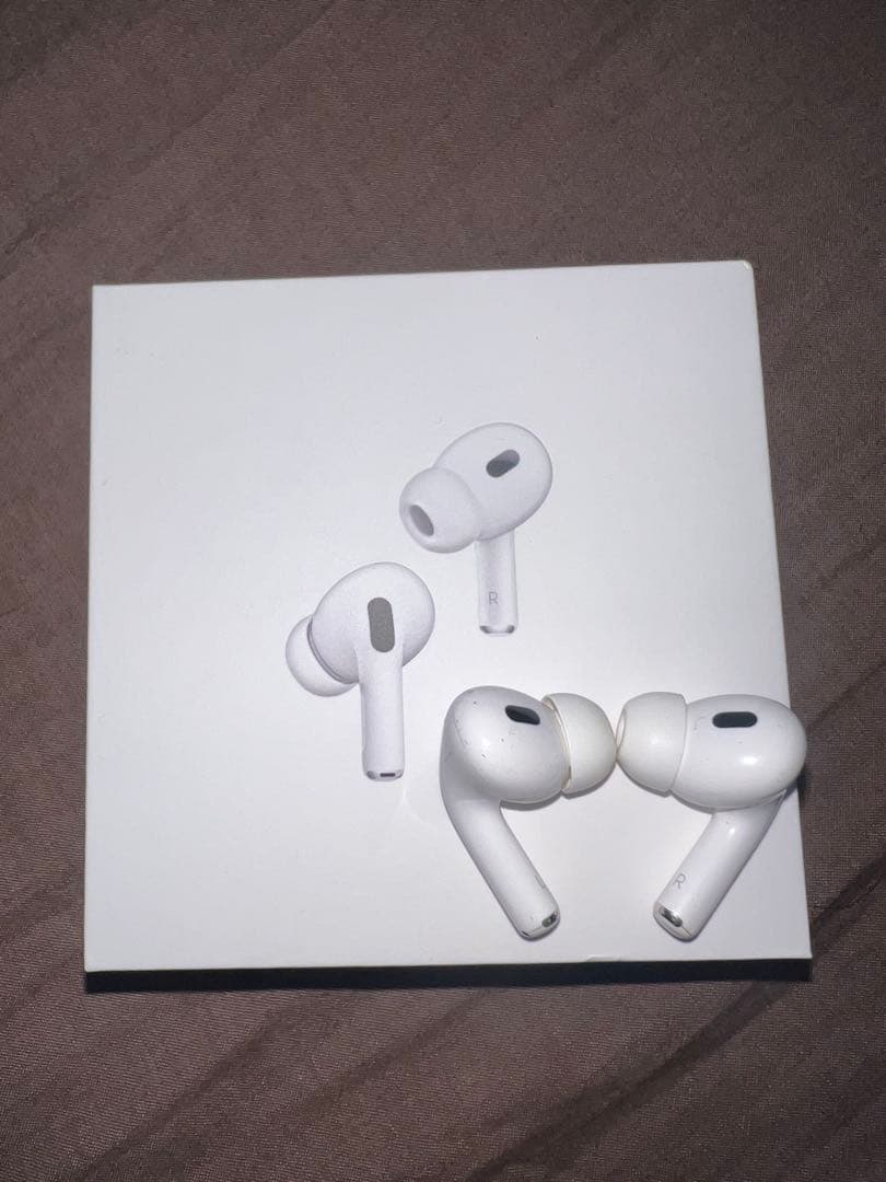 【正規品・箱付】AirPods Pro 第2世代 イヤホン両耳のみ