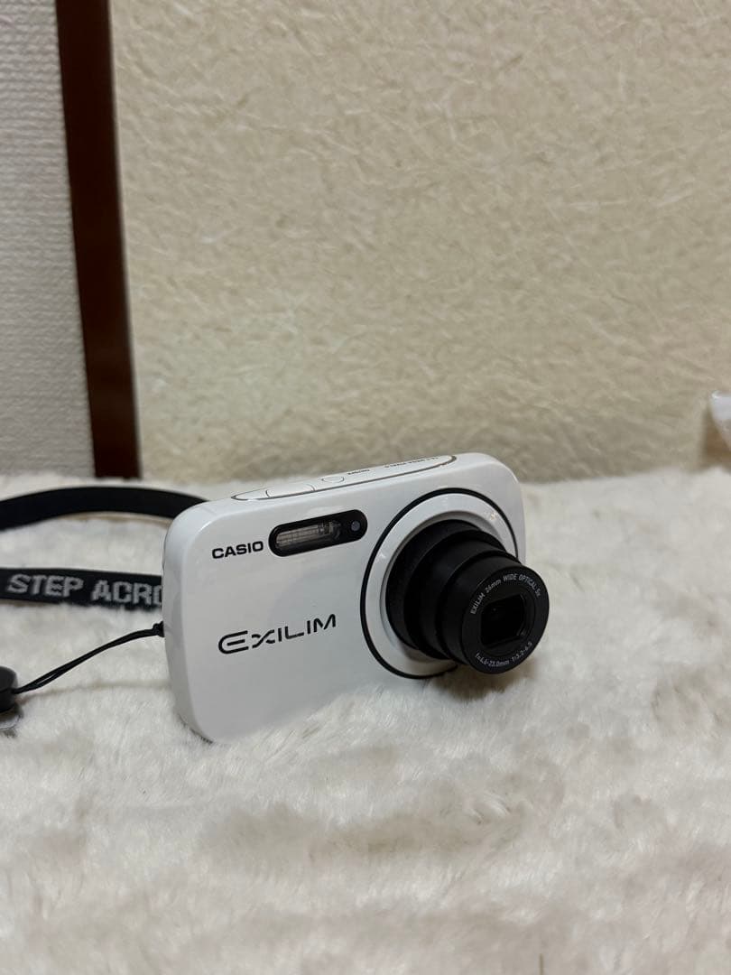 CASIO EXILIM EX-N1 ホワイト