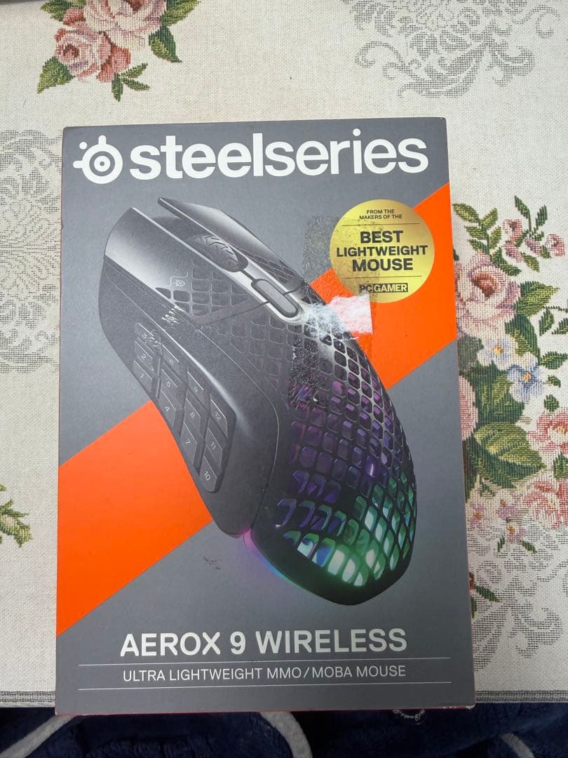 SteelSeries Aerox 9 Wireless 本体