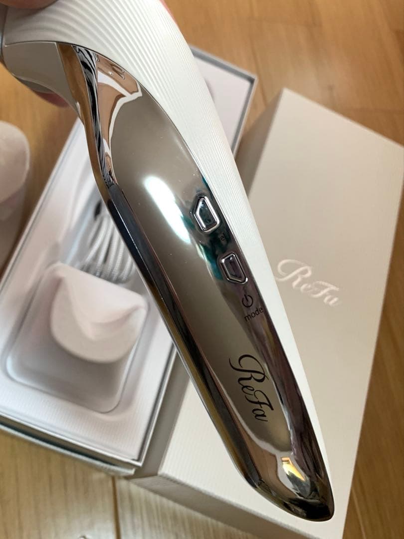 ReFa BEAUTECH RAISE （リファ ビューテックレイズ） ホワイト