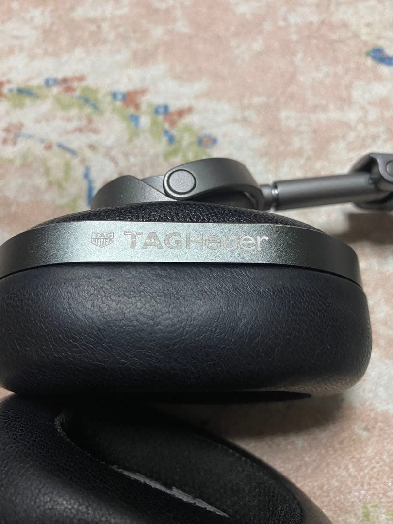 ヘッドホン TAG HEUER Master & Dynamic MW60