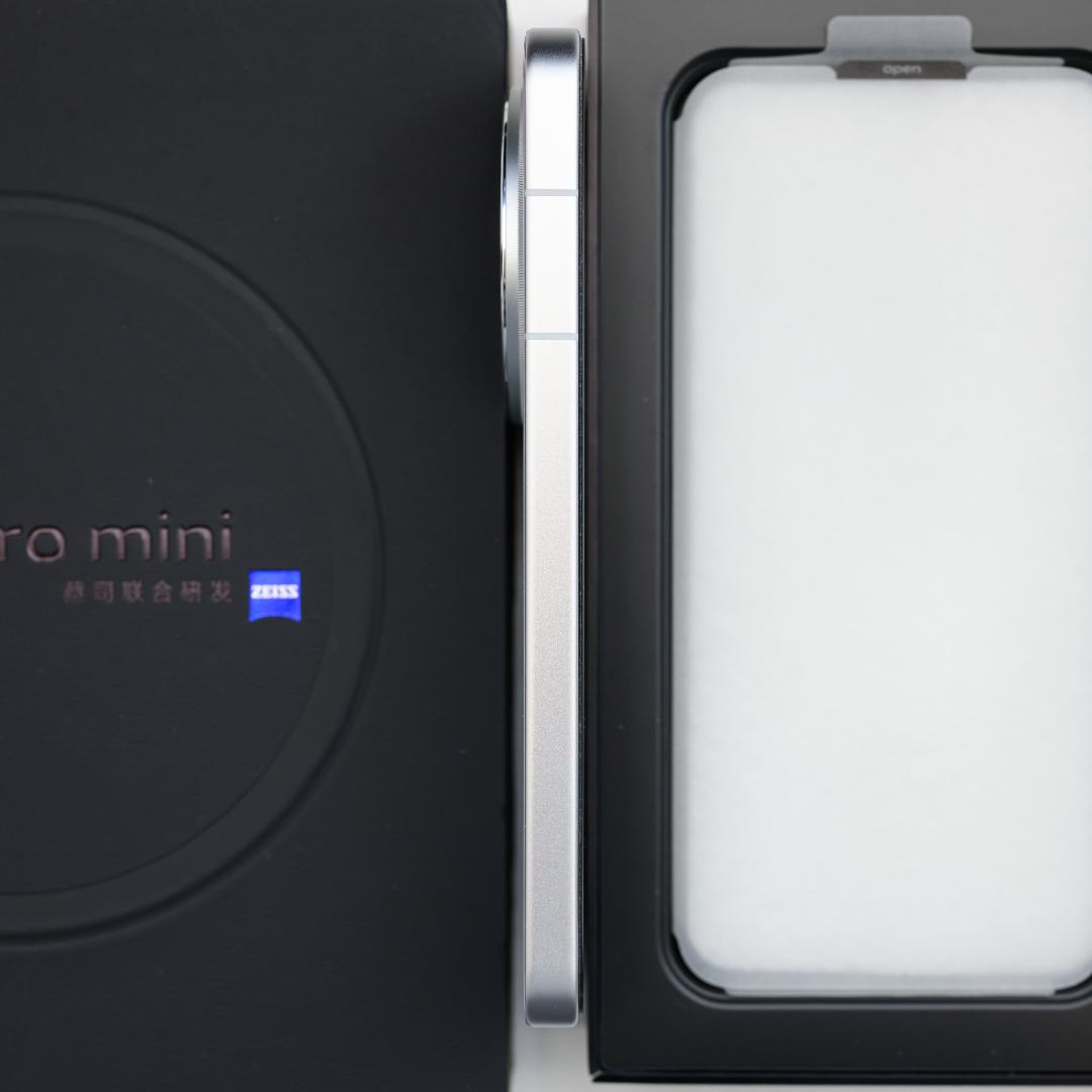 【ほぼ新品】vivo X200 Pro mini ホワイト