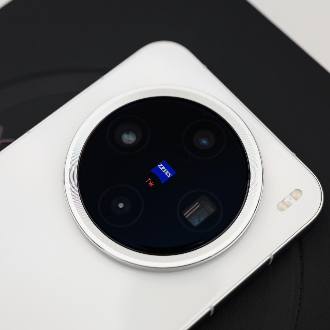 【ほぼ新品】vivo X200 Pro mini ホワイト