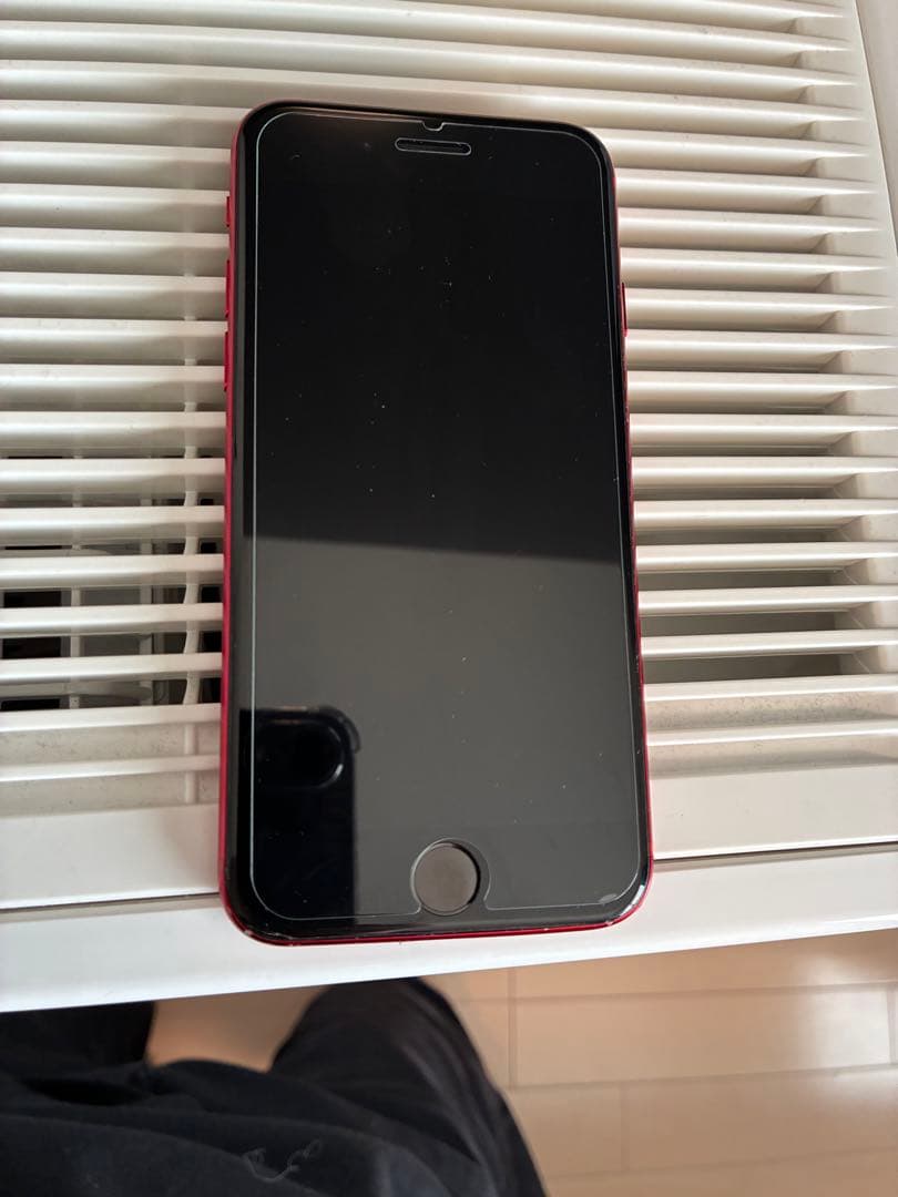 <バッテリー100> iPhone SE3 128GB プロダクトレッド