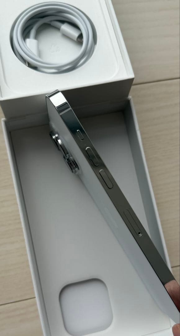 iPhone 14 Pro Max 256GB simフリー シルバー