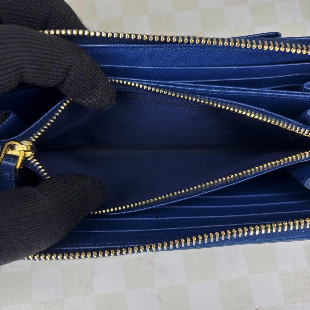 極美品　PRADA プラダ　長財布　ラウンドファスナー　M83