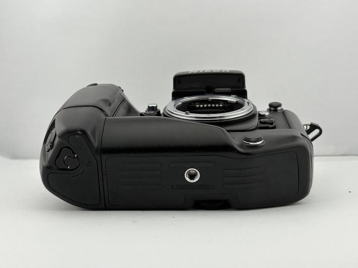 ★美品★ニコン F4S ボディ /DP-20 / MB-21 『単三電池使用』