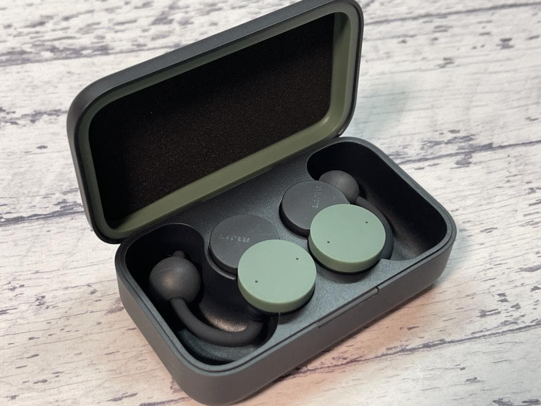 美品 nwm DOTS MBE002GA グリーン