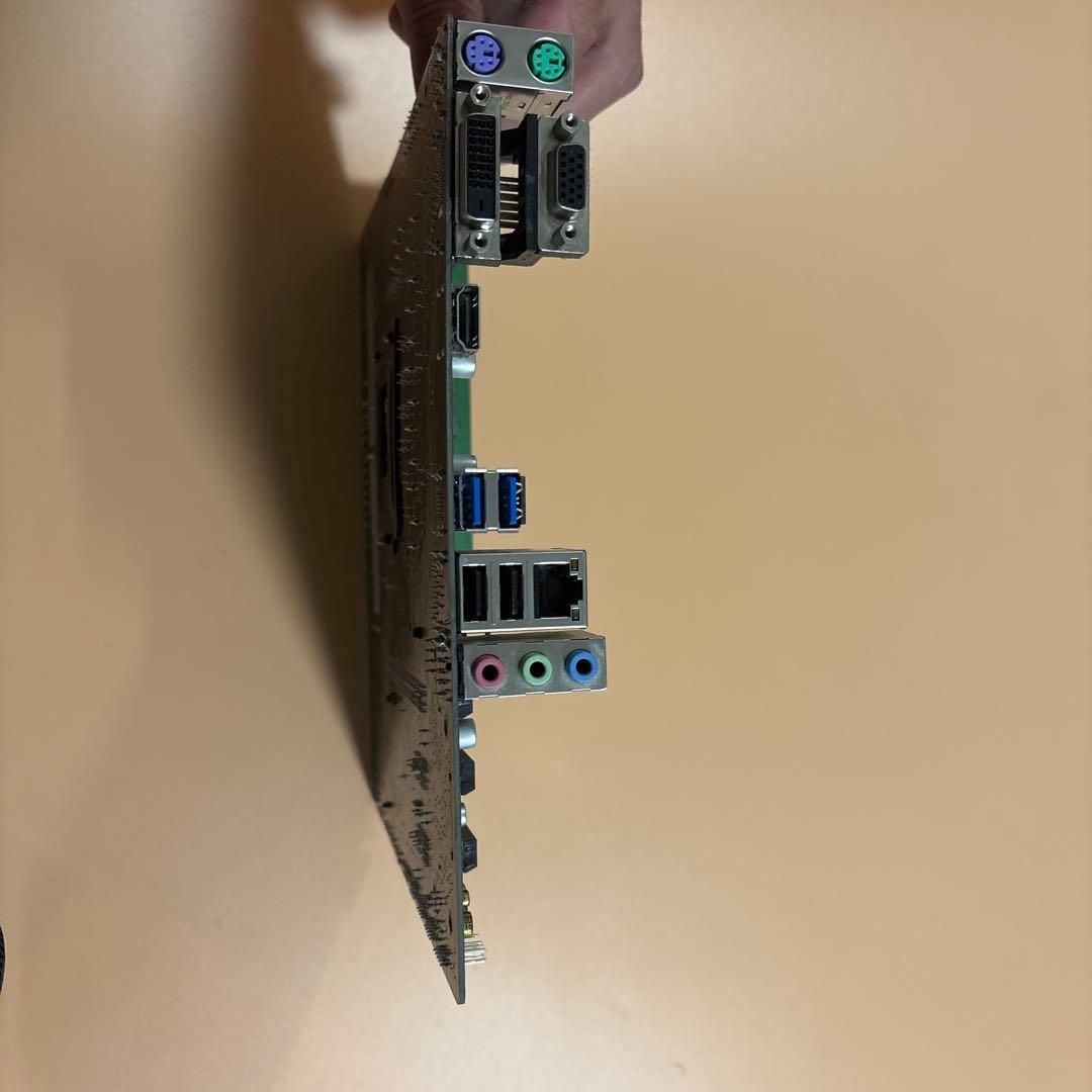 ASUSマザーボードと メモリ16GBとcorei5 10400セット