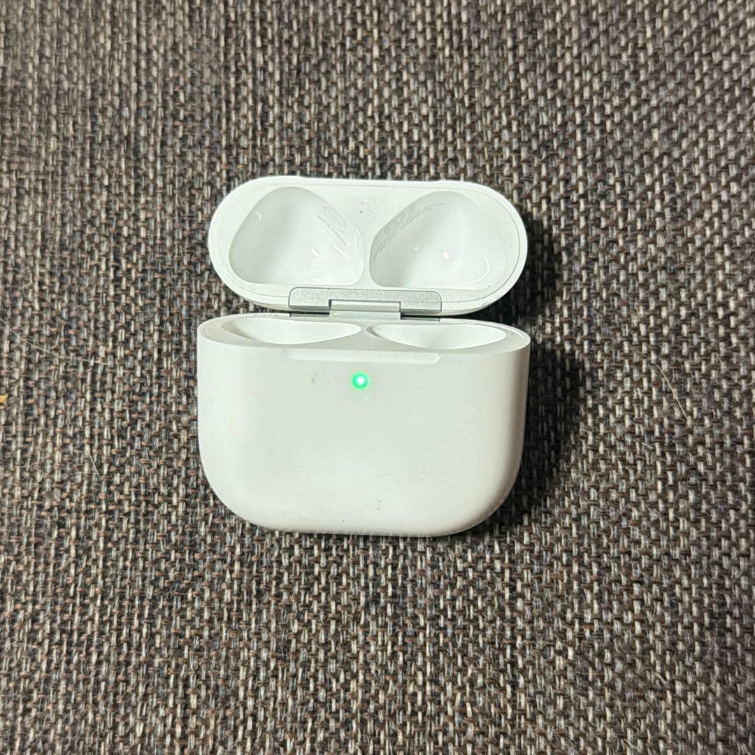 プロフ必見‼️AirPods4 アクティブノイズキャンセリング搭載‼️