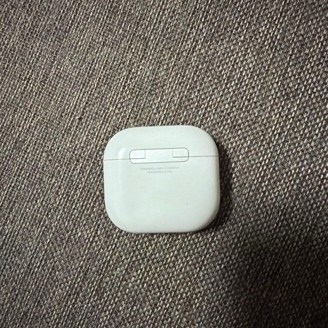 プロフ必見‼️AirPods4 アクティブノイズキャンセリング搭載‼️