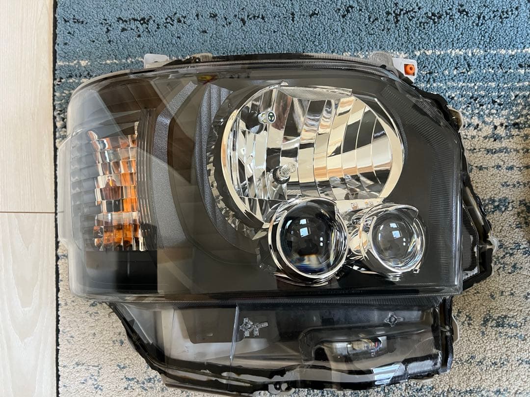 7*Ⅶ様 トヨタ ハイエース 7型 ヘッドライト インナーブラック ラプター