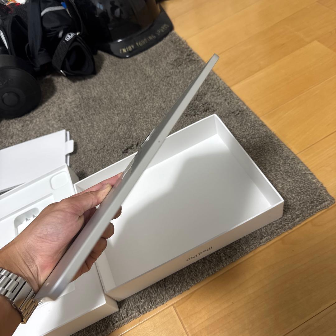 【美品】iPad Pro 11インチ 第3世代 wifiモデル　128gb