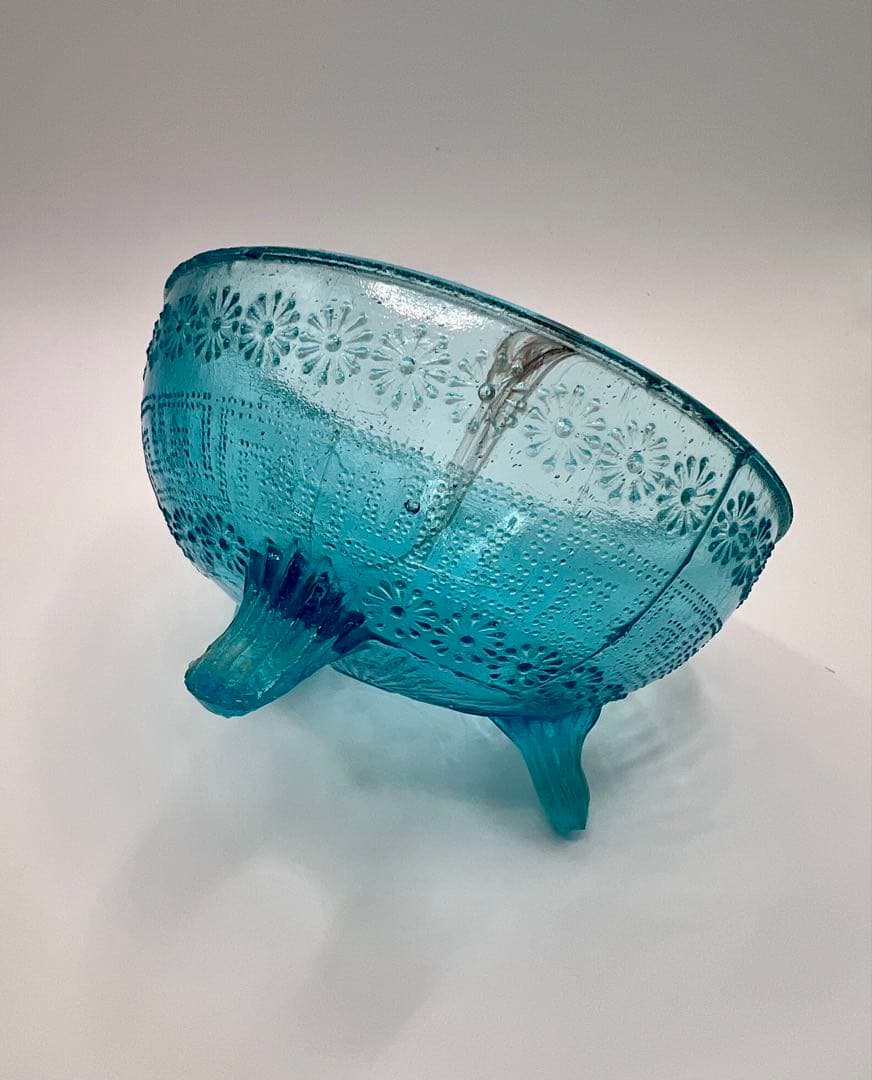 型ガラス蓋物　菓子器　キャンディポット　ボンボニエール　ウランガラス　大正ロマン