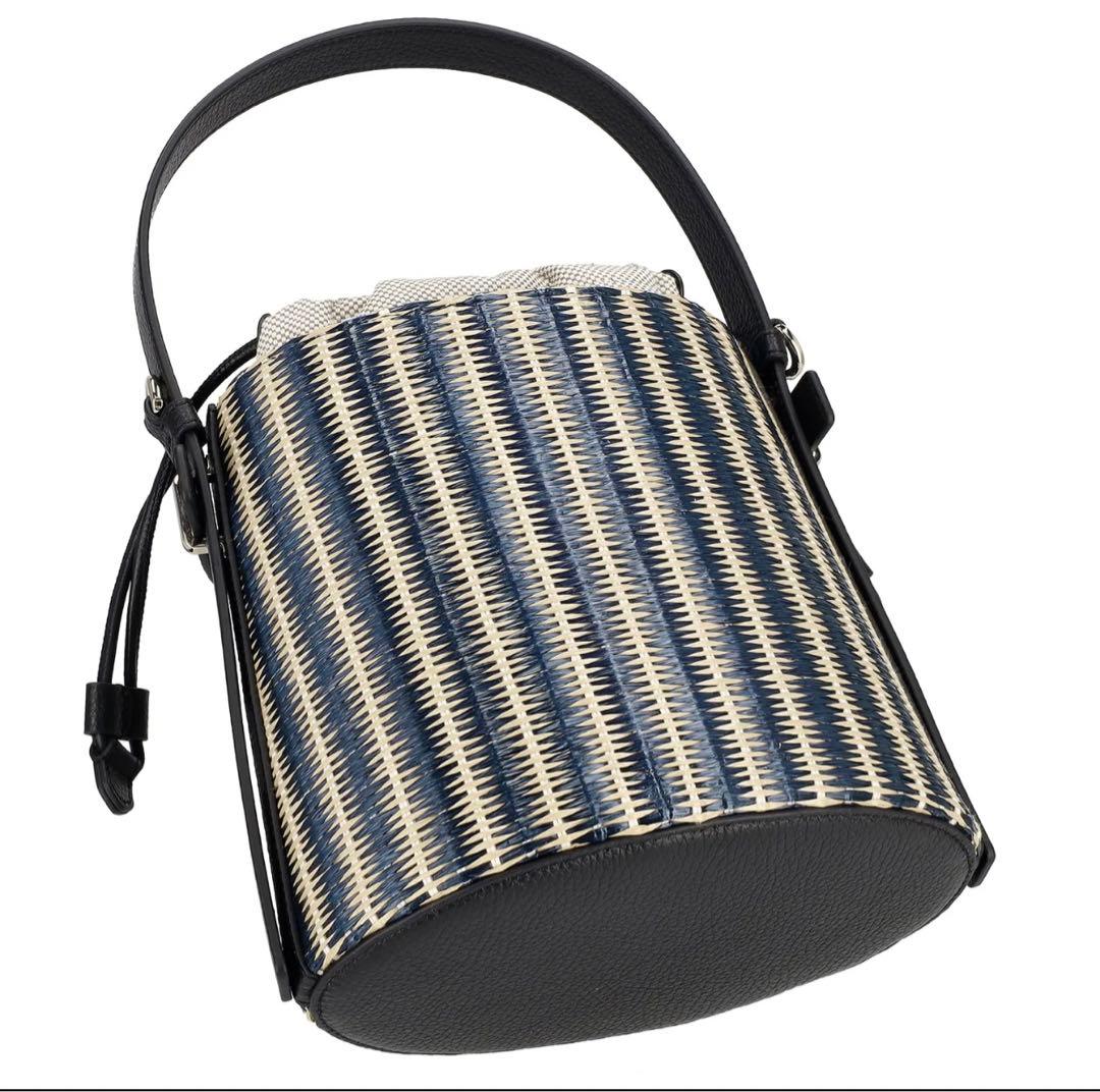 専用【FURLA】 MINI GIOVE ロゴ レザー バケットバック ブラック