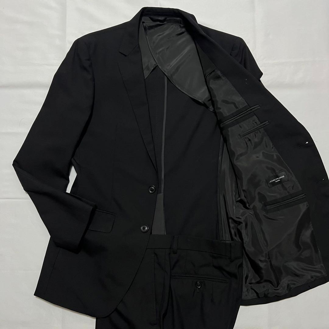極美品✨ジョンピアース スーツ 黒 ブラック 無地 洗える 冠婚葬祭 A7サイズ