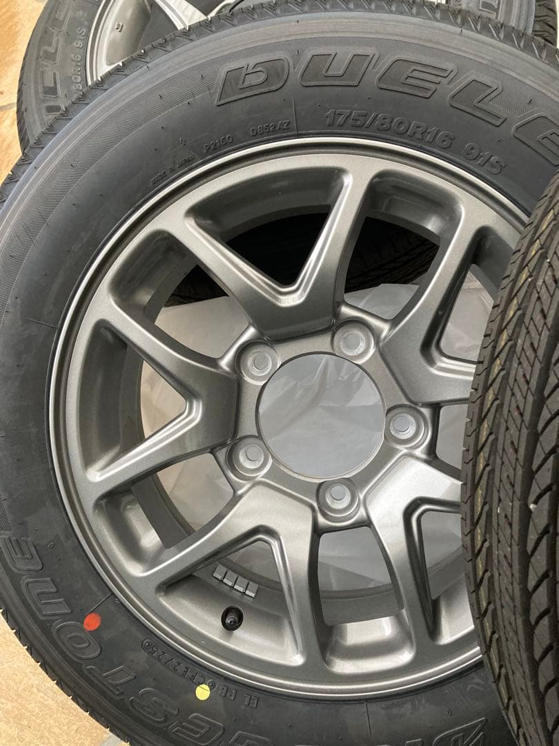 新車4本ジムニーXC ブリヂストン　純正タイヤホイールセット　センターキャップ