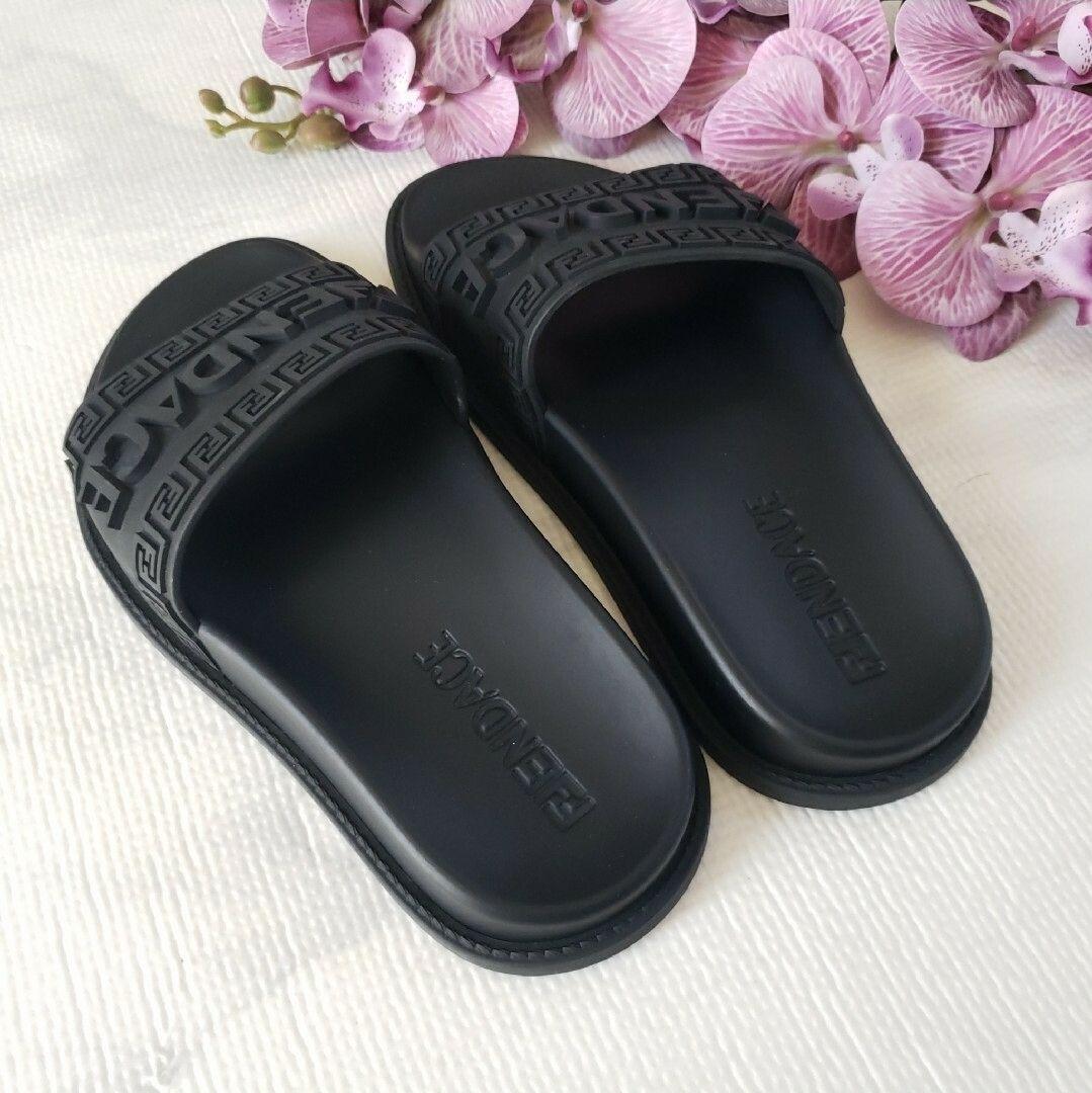 未使用 FENDACE FENDI VERSACEラバーサンダル ブラック 35