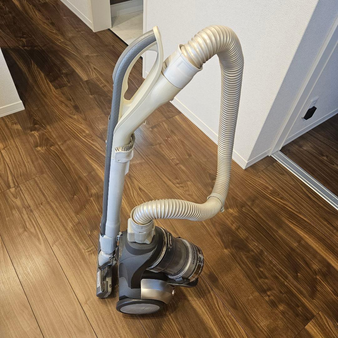 Panasonic 遠心分離式サイクロン型電気掃除機 MC-SS220G